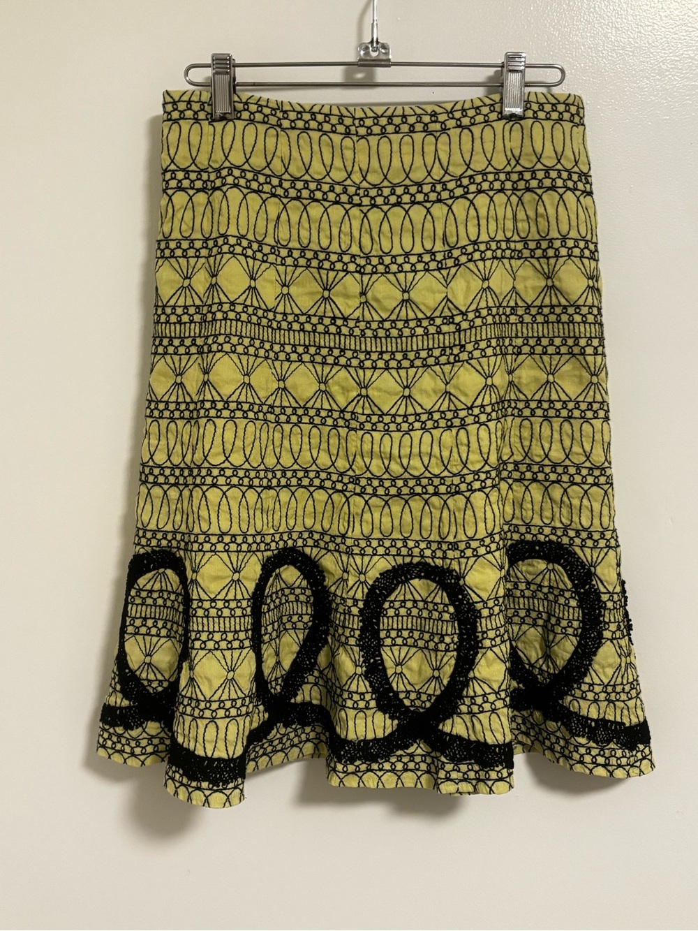 Green and Black embroidered skirt.  A line - Picture 2 of 5